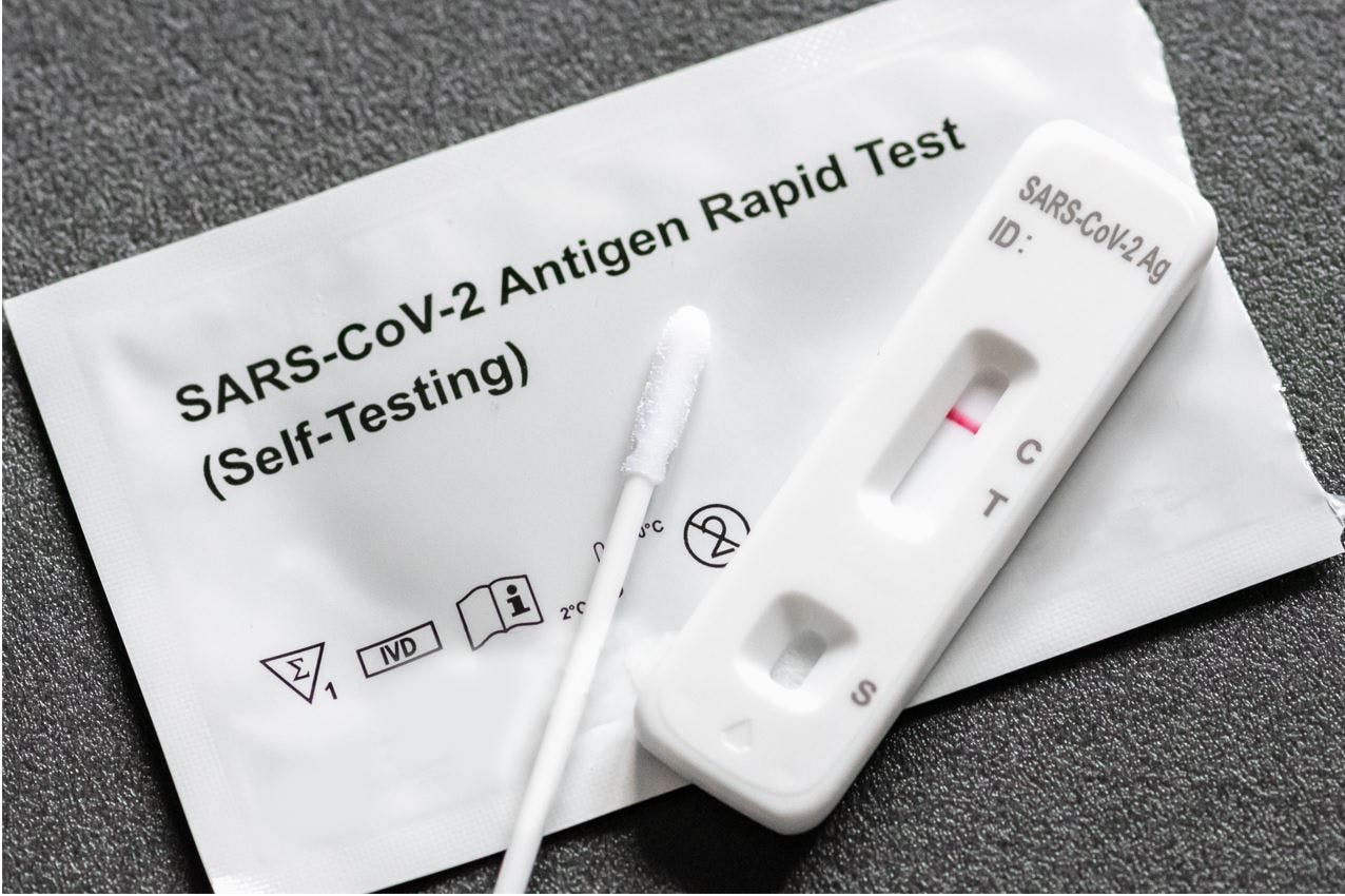 COVID-19 test kit nasal swabs have been placed in the harmful test solution before swabbing the nose.  ©Nichele Ursi/adobe stock